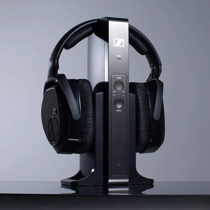 Sennheiser - RS 175 RF Wireless Headphone System for TV Listening with Bass Boost and Surround Sound Modes - Black
