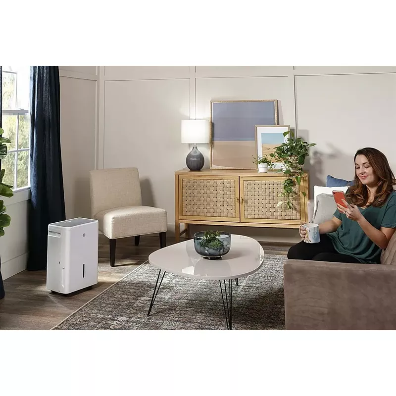 GE - 35-Pint Energy Star Portable Dehumidifer with Smart Dry for Very Damp Spaces - White