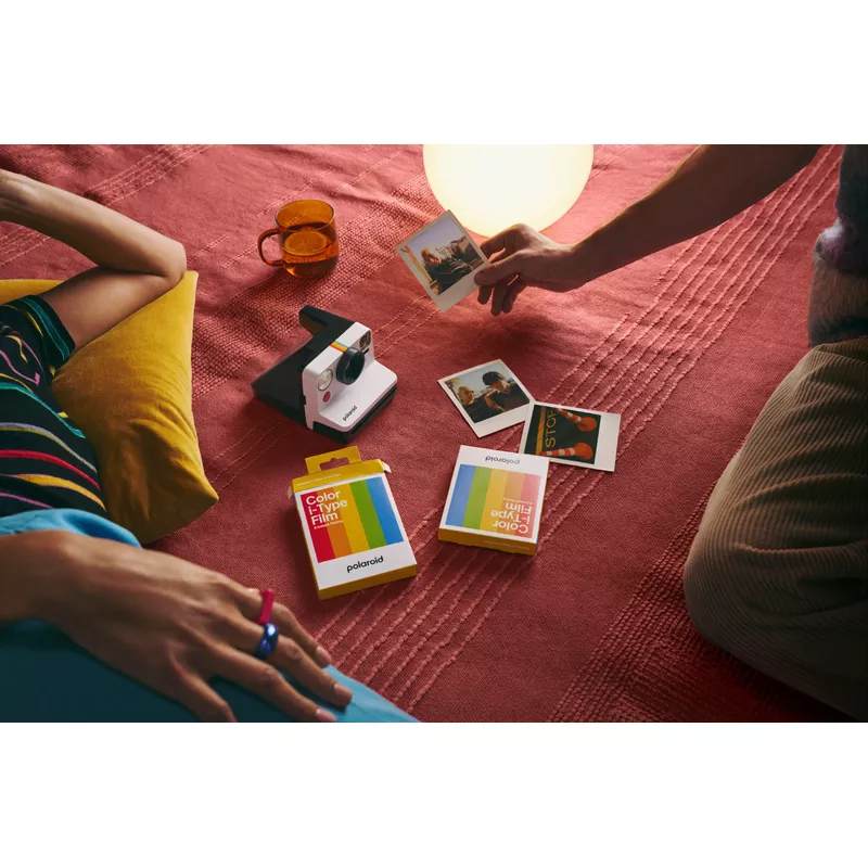 Polaroid - Now Instant Film Camera Bundle  Generation 2 - Black & White