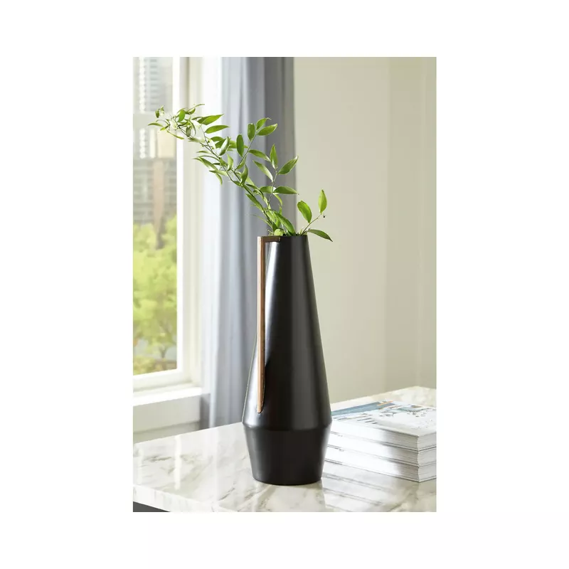 Pouderbell Vase
