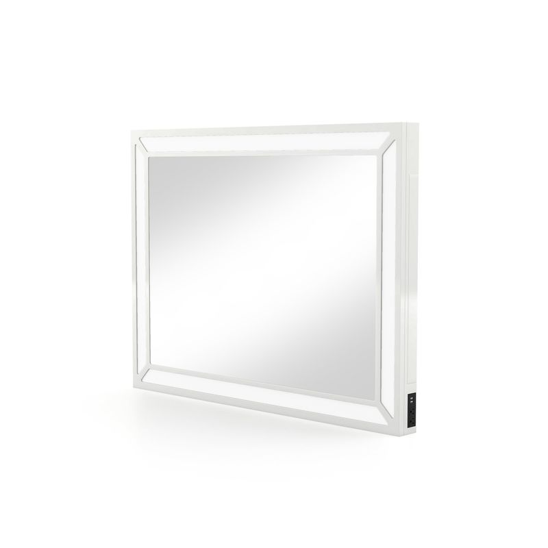 Furniture of America Mya Luminous White LED Jewelry Mirror with USBs - Luminous White - Luminous White