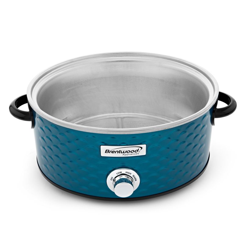 Brentwood Scallop Pattern 4.5 Quart Slow Cooker in Blue - Blue