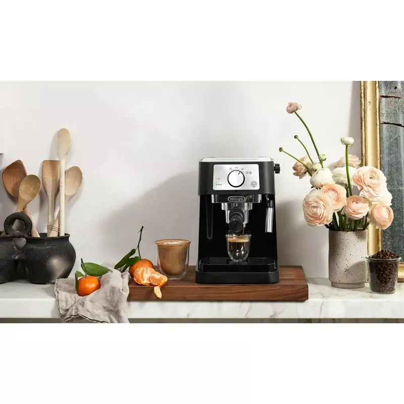 De'Longhi - Stilosa 15 Bar Pump Espresso Machine - Black and Stainless