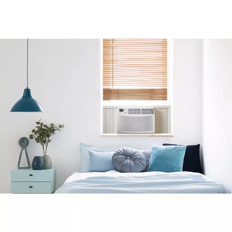 Amana - 18,000 BTU 230V Window-Mounted Air Conditioner with Remote Control
